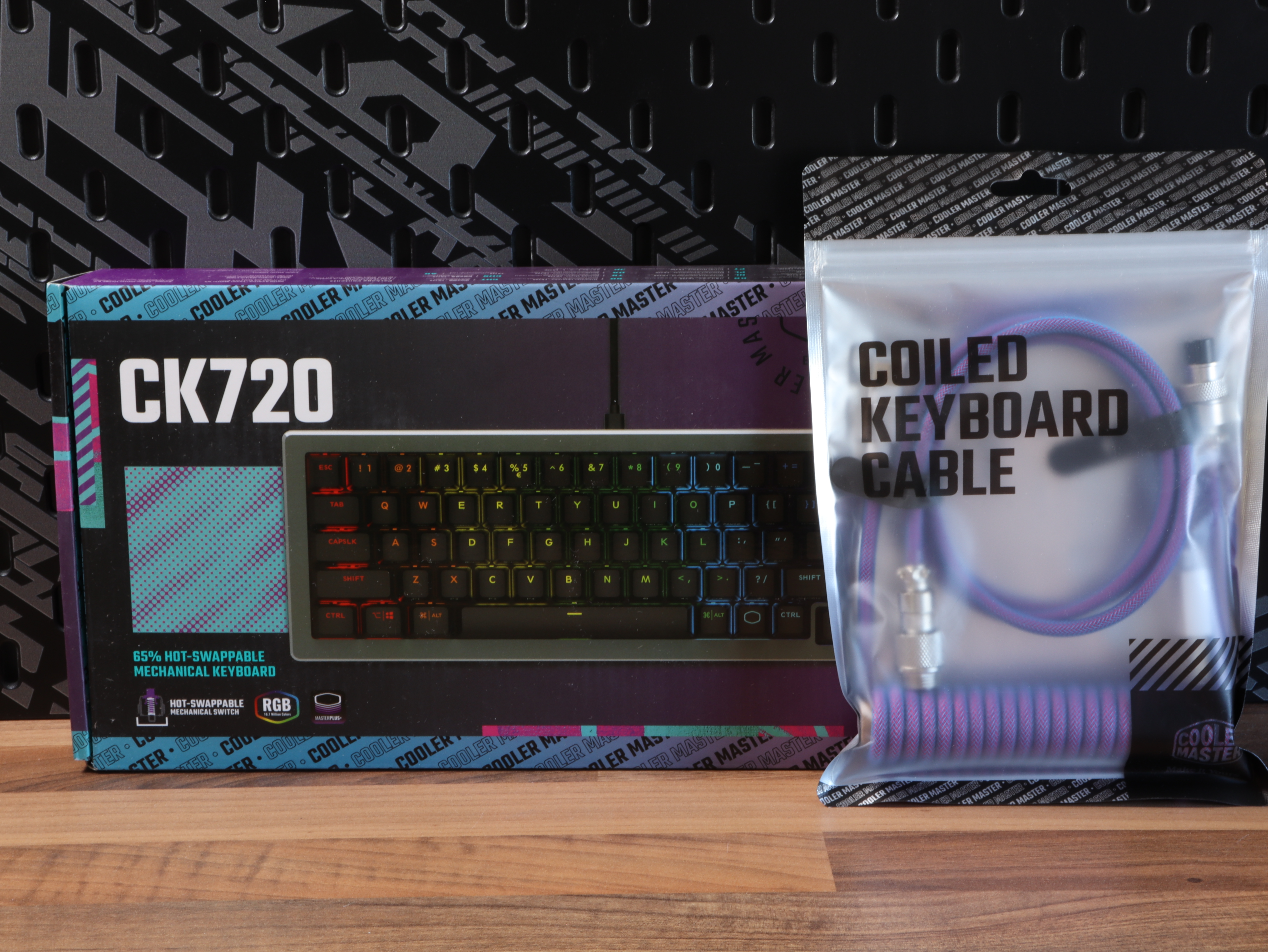 V2 kailh multimedia tastatur gaming Cooler keyboard cable RGB 65% CK720 Master wired TKL.JPG
